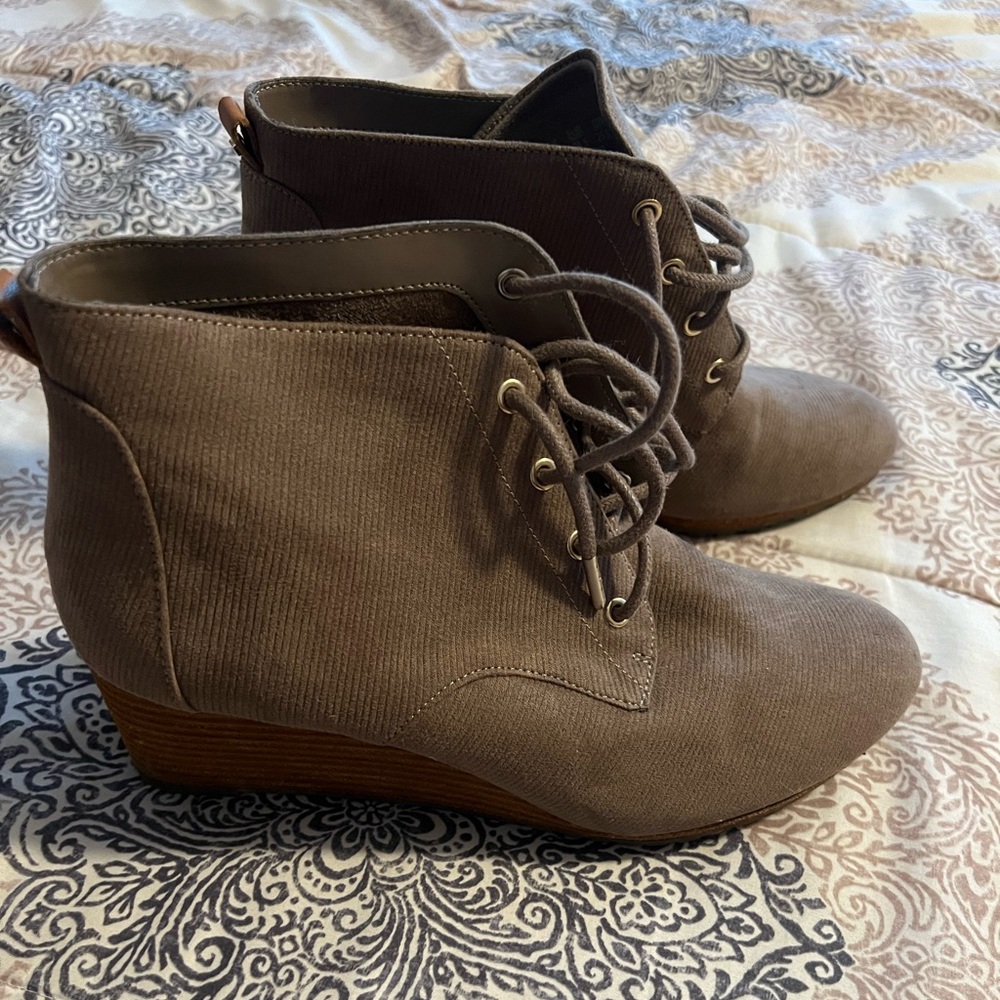 Dr. Scholls wedge boot